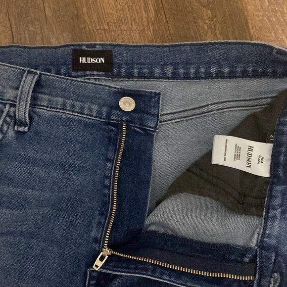 HUSDON NOA YVONNE HIGH RISE STRAIGHT CROP JEAN W/STRETCH AND FADING DETAILS - Picture 8 of 16